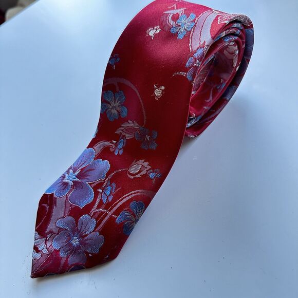 Vintage Wembley Men's Necktie Made in USA Red Floral - Picture 1 of 7